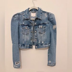 Super cute jean jacket - size M